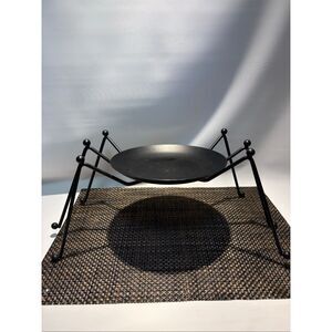 Spider display platform